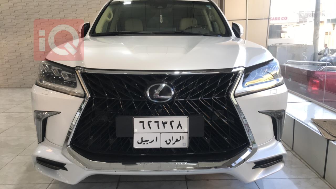 Lexus LX